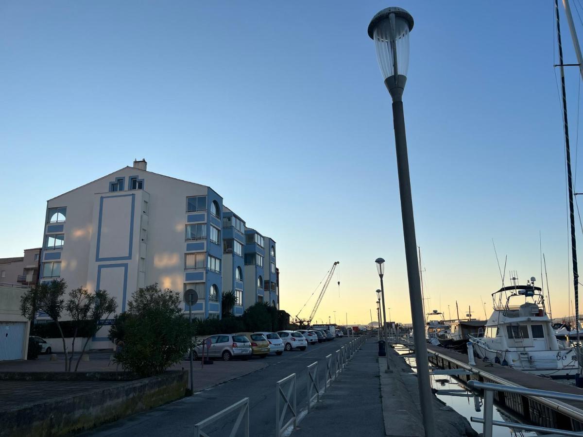 La Sirene - Loft Moderne Et Lumineux Avec Vue Panoramique Sur Mer Mediterranee Et Port De Plaisance Фронтиньян Экстерьер фото