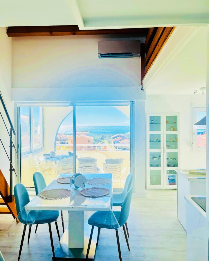 La Sirene - Loft Moderne Et Lumineux Avec Vue Panoramique Sur Mer Mediterranee Et Port De Plaisance Фронтиньян Экстерьер фото
