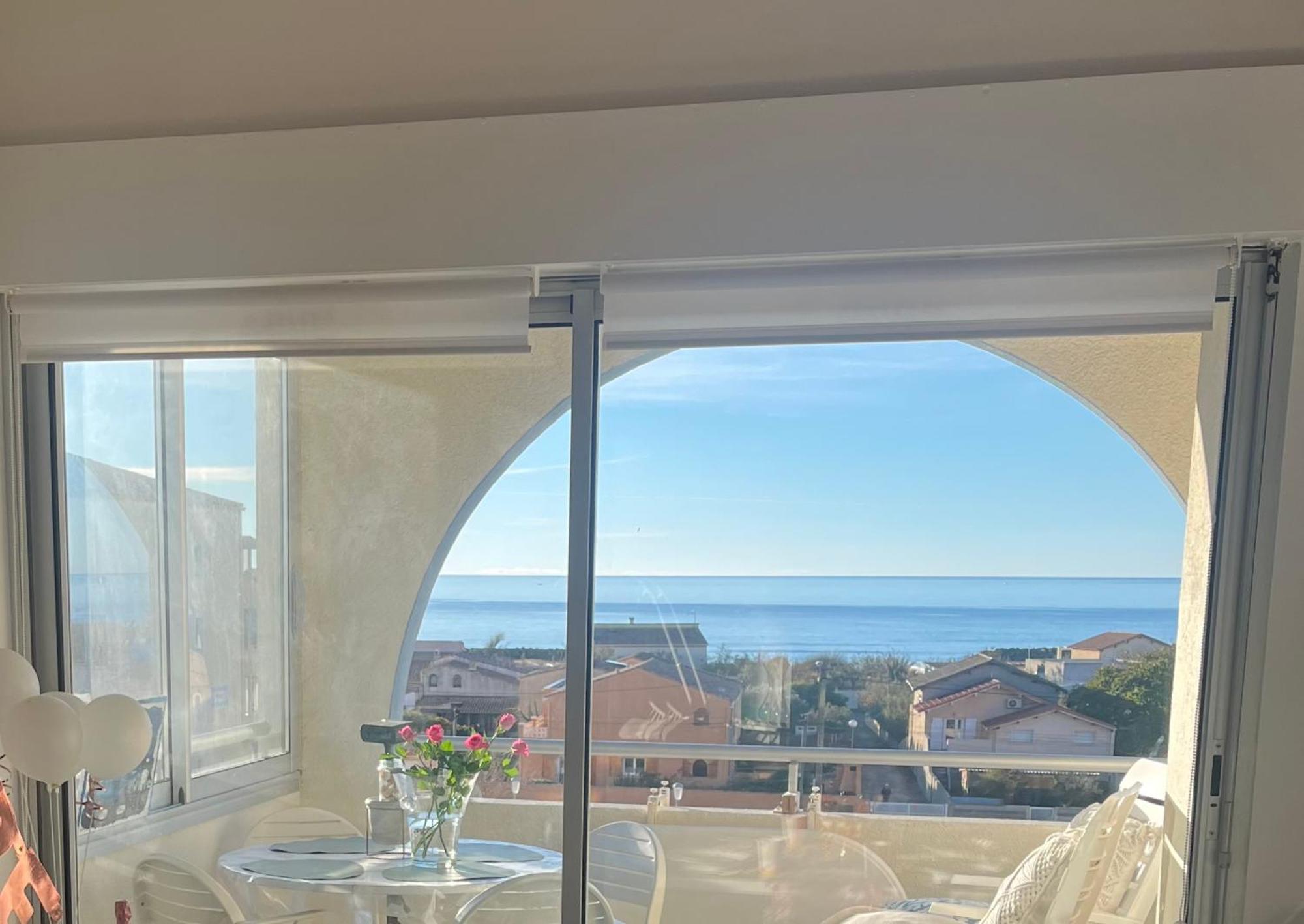La Sirene - Loft Moderne Et Lumineux Avec Vue Panoramique Sur Mer Mediterranee Et Port De Plaisance Фронтиньян Экстерьер фото